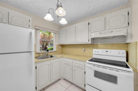 9460 Sunrise Lakes Boulevard Sunrise FL 33322