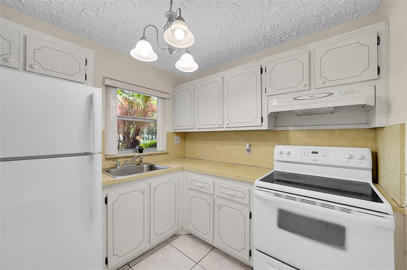 9460 Sunrise Lakes Boulevard Sunrise FL 33322