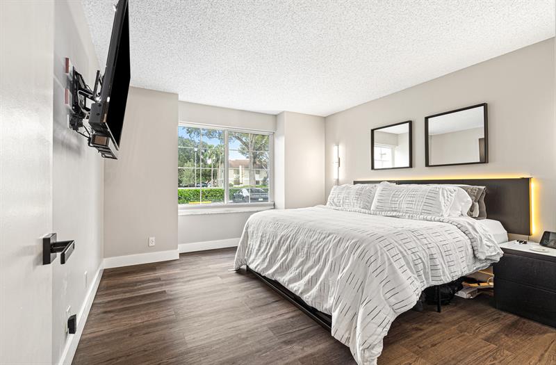 4620 W Mcnab Road Pompano Beach FL 33069