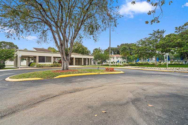 4620 W Mcnab Road Pompano Beach FL 33069