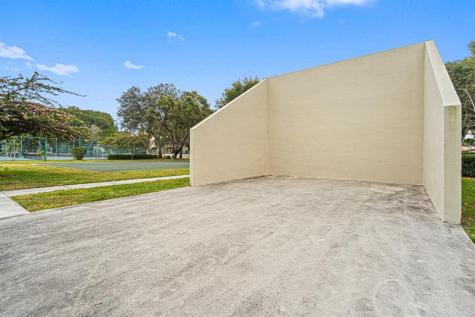 4620 W Mcnab Road Pompano Beach FL 33069