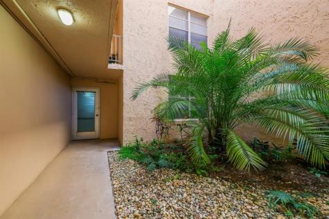 9471 Evergreen Place Davie FL 33324