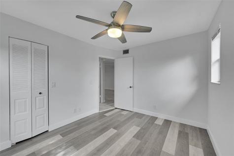 9761 Sunrise Lakes Boulevard Sunrise FL 33322