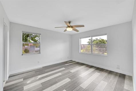 9761 Sunrise Lakes Boulevard Sunrise FL 33322