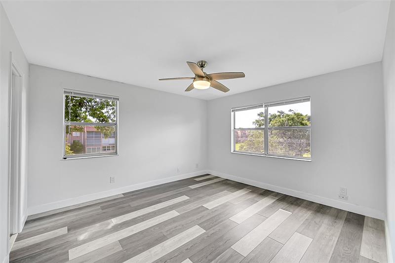 9761 Sunrise Lakes Boulevard Sunrise FL 33322