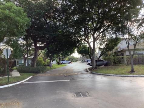 4765 S Hemingway Circle Margate FL 33063