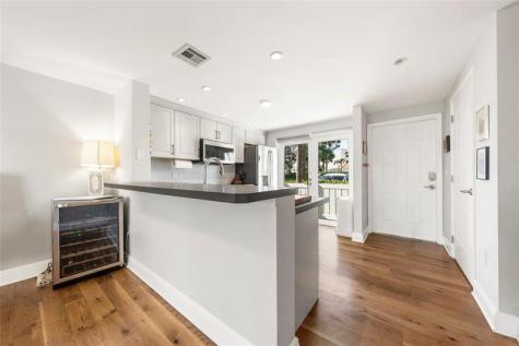 998 E Jeffery Street Boca Raton FL 33487