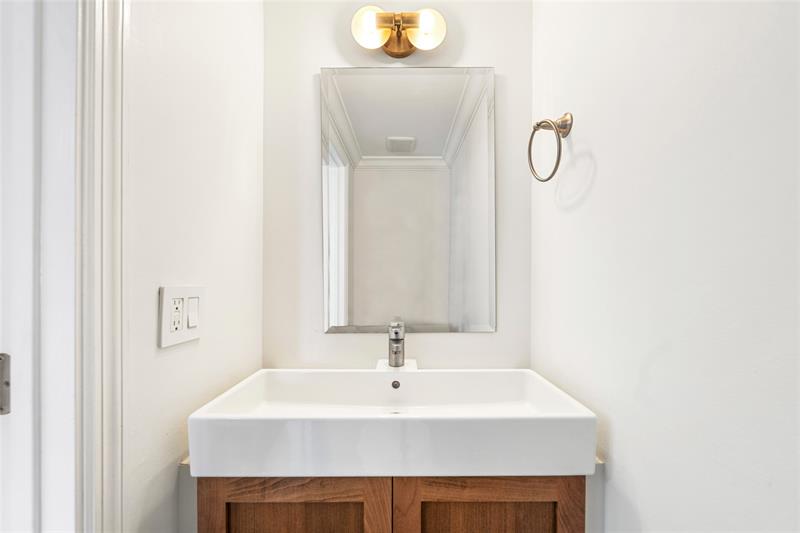 998 E Jeffery Street Boca Raton FL 33487