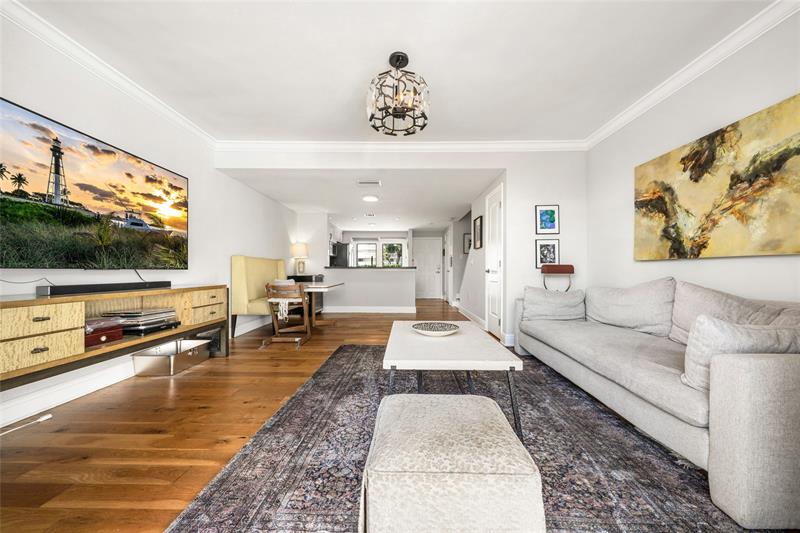 998 E Jeffery Street Boca Raton FL 33487