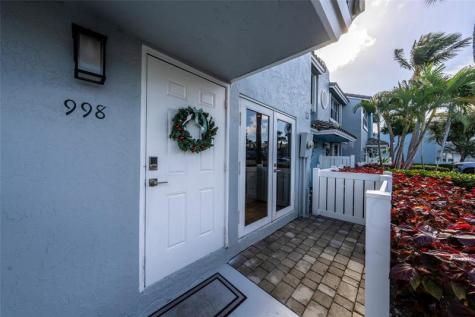 998 E Jeffery Street Boca Raton FL 33487