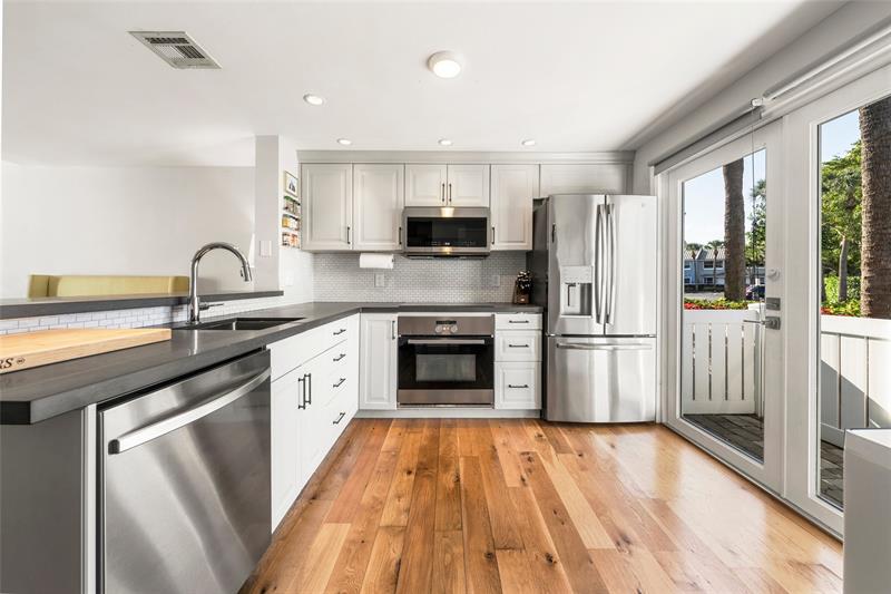 998 E Jeffery Street Boca Raton FL 33487