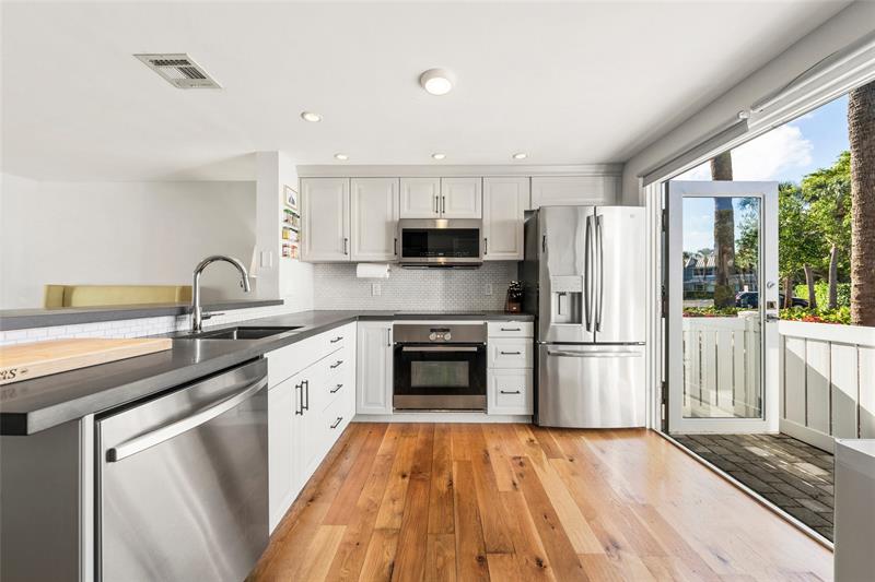 998 E Jeffery Street Boca Raton FL 33487