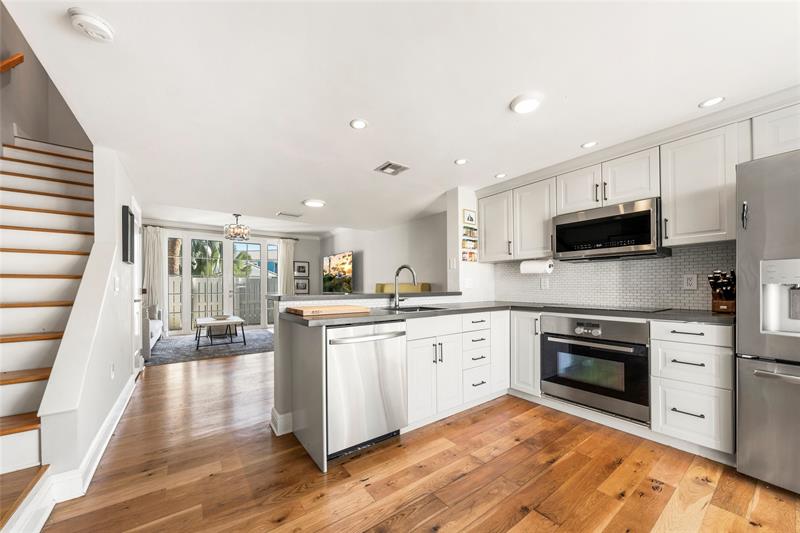 998 E Jeffery Street Boca Raton FL 33487