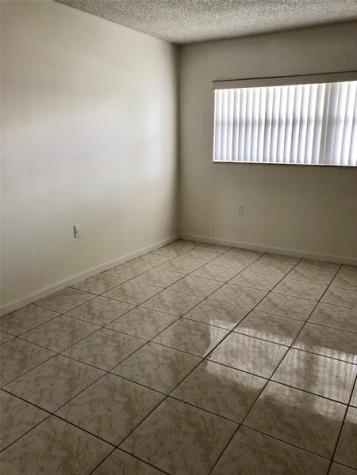Miami FL 33172