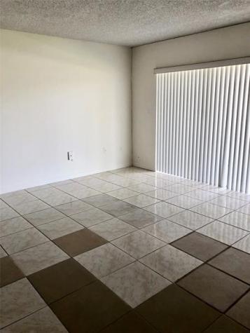 Miami FL 33172