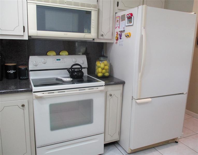 9541 Sunrise Lakes Boulevard Sunrise FL 33322