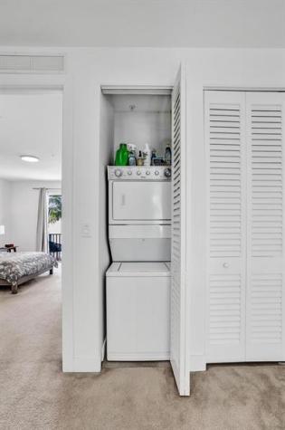 480 NE 35th Court Oakland Park FL 33334