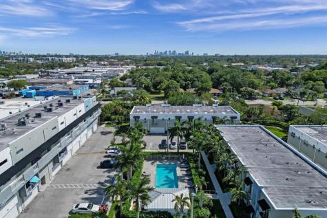 480 NE 35th Court Oakland Park FL 33334