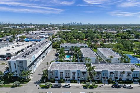 480 NE 35th Court Oakland Park FL 33334