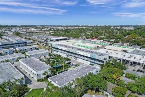 480 NE 35th Court Oakland Park FL 33334