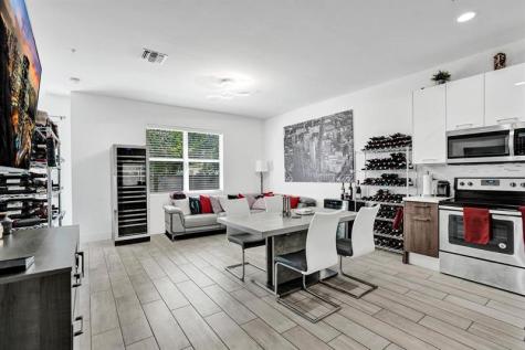 480 NE 35th Court Oakland Park FL 33334