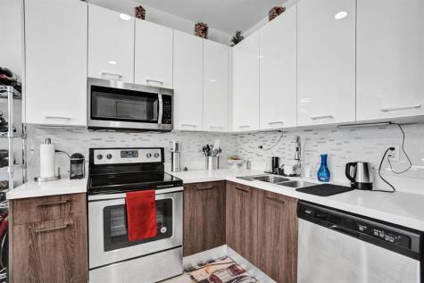 480 NE 35th Court Oakland Park FL 33334