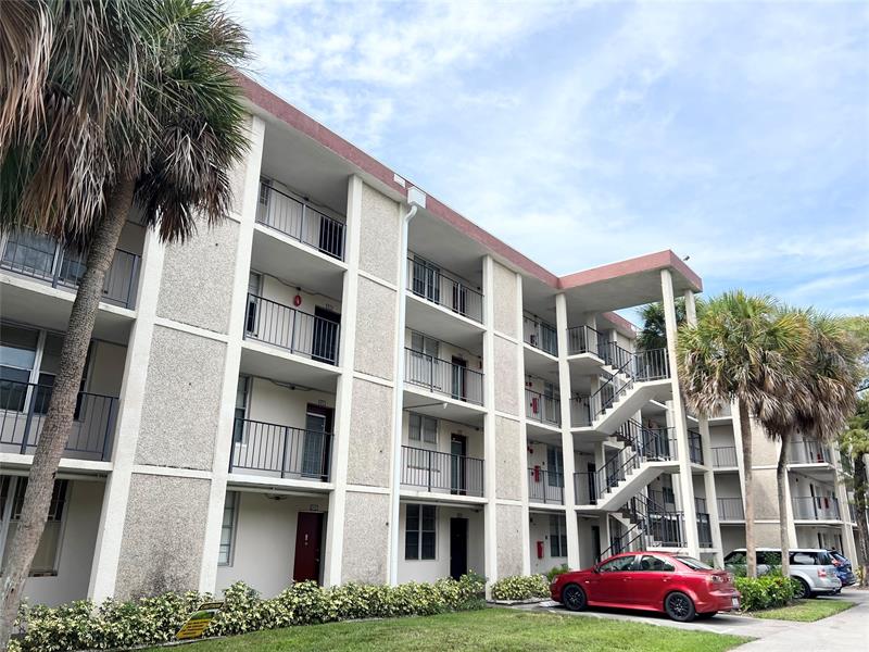 2650 NW 49th Avenue Lauderdale Lakes FL 33313
