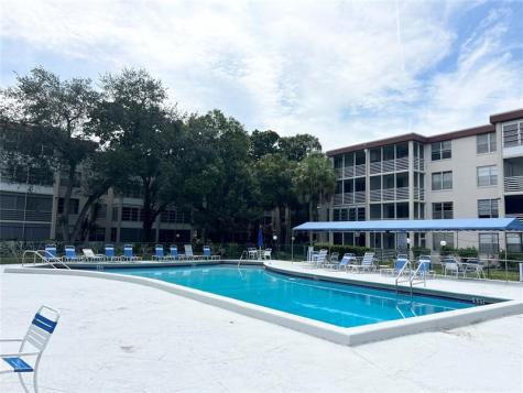 2650 NW 49th Avenue Lauderdale Lakes FL 33313