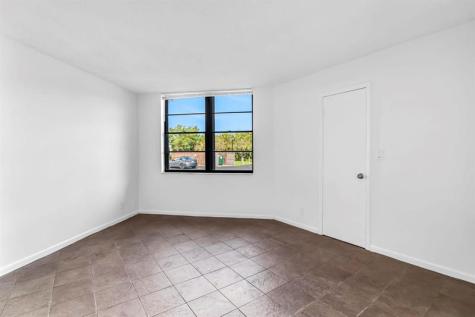 210 Lake Pointe Drive Oakland Park FL 33309