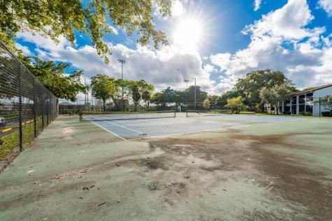 210 Lake Pointe Drive Oakland Park FL 33309