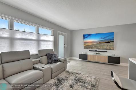 3107 Cambridge E Deerfield Beach FL 33442