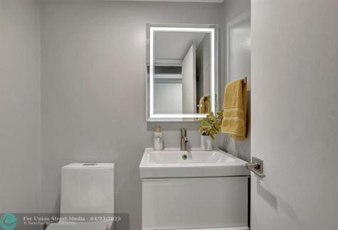 3107 Cambridge E Deerfield Beach FL 33442