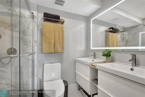 3107 Cambridge E Deerfield Beach FL 33442