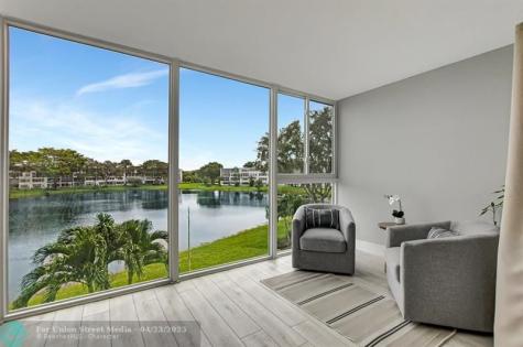 3107 Cambridge E Deerfield Beach FL 33442