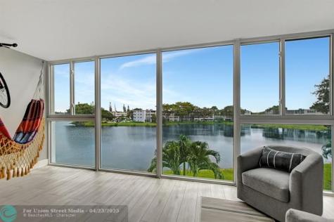 3107 Cambridge E Deerfield Beach FL 33442