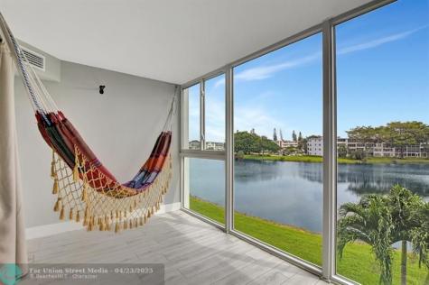 3107 Cambridge E Deerfield Beach FL 33442