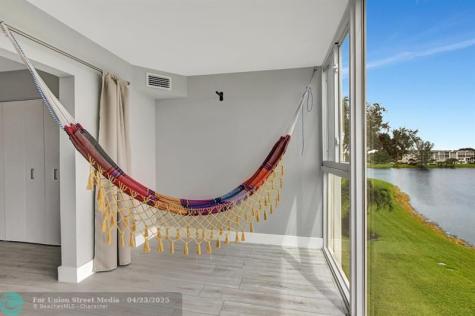 3107 Cambridge E Deerfield Beach FL 33442