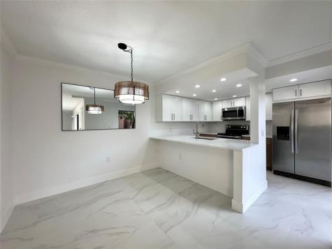 9148 SW 23rd Street Davie FL 33324