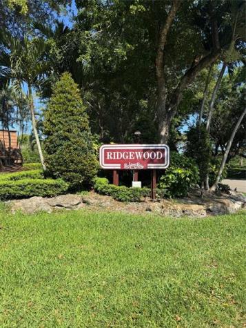 9148 SW 23rd Street Davie FL 33324