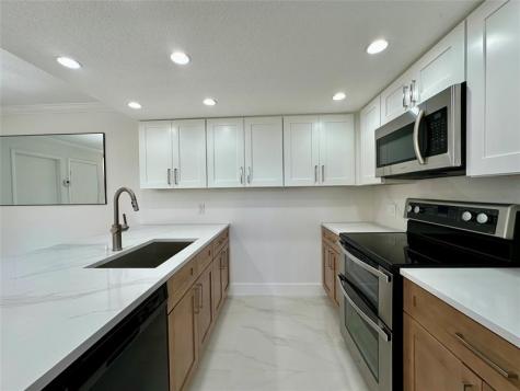9148 SW 23rd Street Davie FL 33324