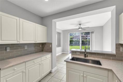 12502 NW 56th Street Coral Springs FL 33076