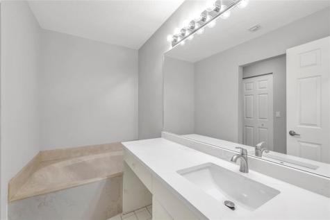 12502 NW 56th Street Coral Springs FL 33076