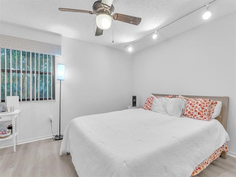 146 NW 98th Terrace Plantation FL 33324