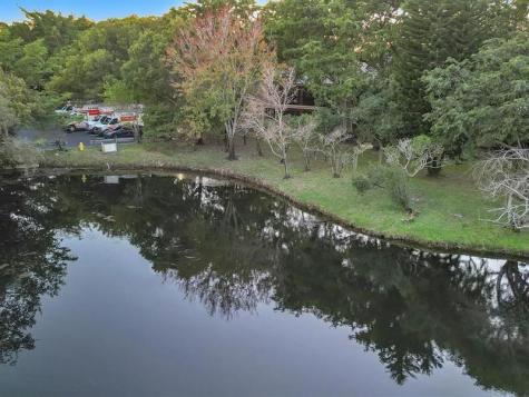 146 NW 98th Terrace Plantation FL 33324