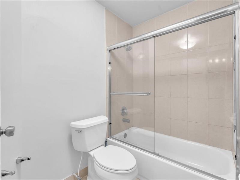 146 NW 98th Terrace Plantation FL 33324