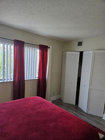 4206 Inverrary Boulevard Lauderhill FL 33319