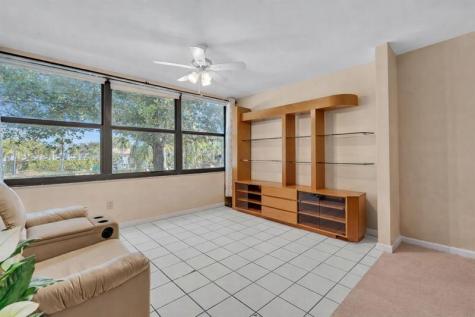 10643 W Clairmont Circle Tamarac FL 33321