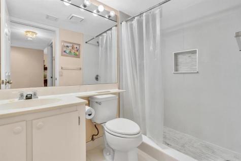 10643 W Clairmont Circle Tamarac FL 33321