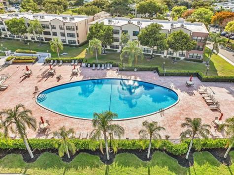 10643 W Clairmont Circle Tamarac FL 33321