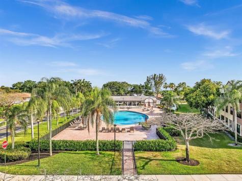 10643 W Clairmont Circle Tamarac FL 33321